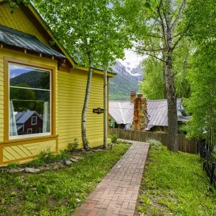 telluride summer haus pathway