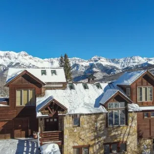 telluride polar queen winter exterior