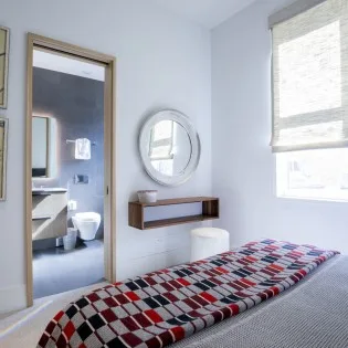 telluride Alpenblick Guest Bedroom bathroom