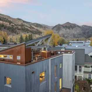 10.001 spritz house telluride drone view