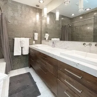 telluride parkside retreat lower guest bathroom