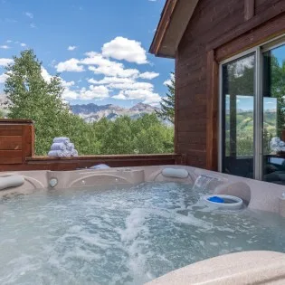 Telluride Polar Queen Hot Tub View