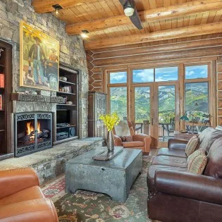 tristant  mountain village living room