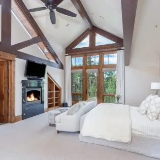 mountain village pinnacle master bedroom