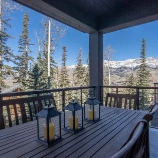 mv cassidy s hideout dining balcony