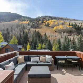 2.07 spritz house telluride penthouse deck with ski area view day