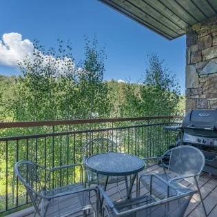 2.1 terraces 1301 telluride vacation rental deck bbq view2