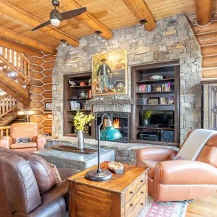 tristant  mountain village living room