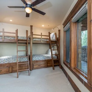 mountain village pinnacle bunk room