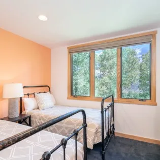 Telluride Polar Queen Guest Bedroom