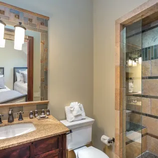 24 telluride two trails split king bathroom