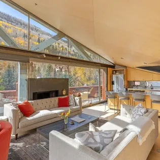 3.00 spritz house telluride penthouse living area 