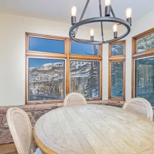 3.01 slopeside villa mountain village kitchen table