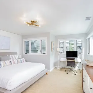 telluride lift  lodge primary bedroom