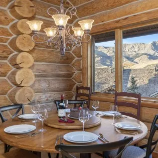 tristant  mountain village dining