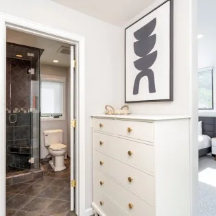 telluride lift  lodge guest bedroom bathroom