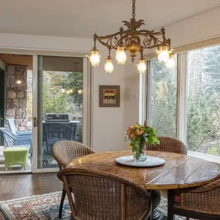 telluride rivers edge retreat breakfast table