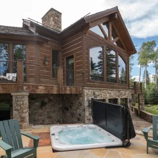 mountain village pinnacle hot tub