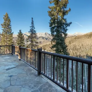 5 telluride two trails living level deck view