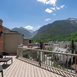 5.3 telluride heritage penthouse south deck1