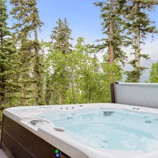 hilltop hideaway mountain village hot tub