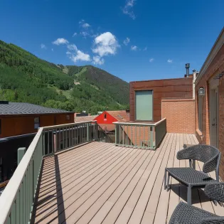 5.5 telluride heritage penthouse south deck2