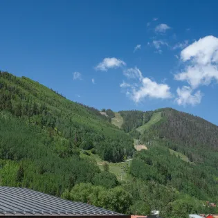 5.6 telluride heritage penthouse south deck view1