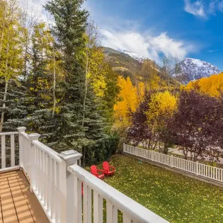 6.5 park place telluride exterior deck view1