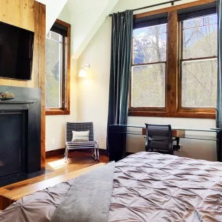 telluride parkside retreat primary bedroom view