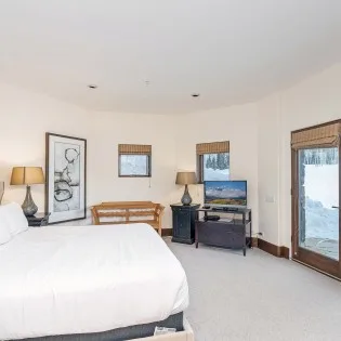 8.01 slopeside villa mountain village guest suite1 edit