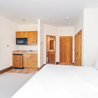 8.02 slopeside villa mountain village guest suite2