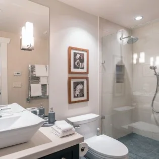 plaza tower mountain village guest suite bath