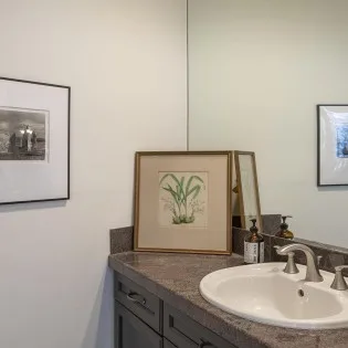 telluride rivers edge retreat powder room