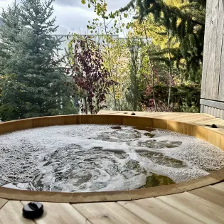 exceptional stays telluride magic on main hot tub 2  1 