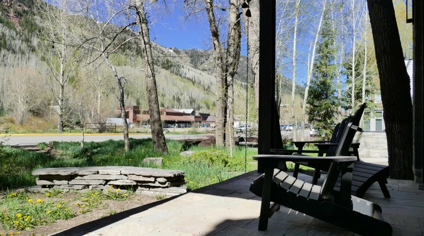 telluride parkside retreat front deck