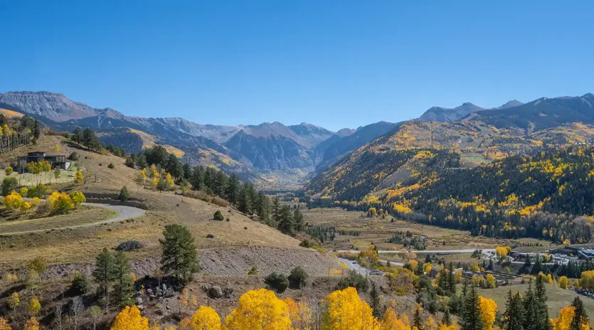 1.2 the lookout telluride exterior view