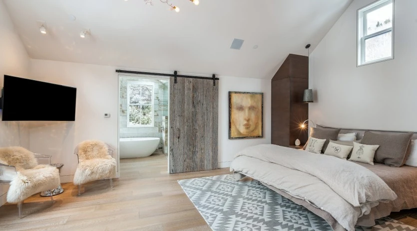 Telluride The Sunnyside Main Level Master Bedroom