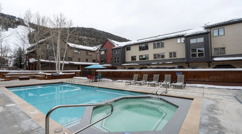 lulu luxe telluride pool