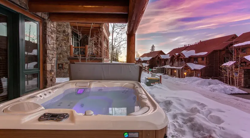 2.3 125 tristant mountain village hot tub sunset1