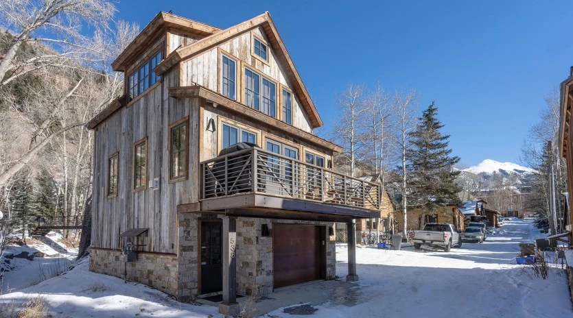 the treehouse telluride exterior