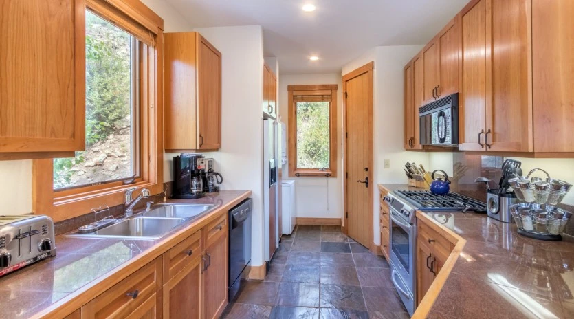 Telluride Terraces Kitchen